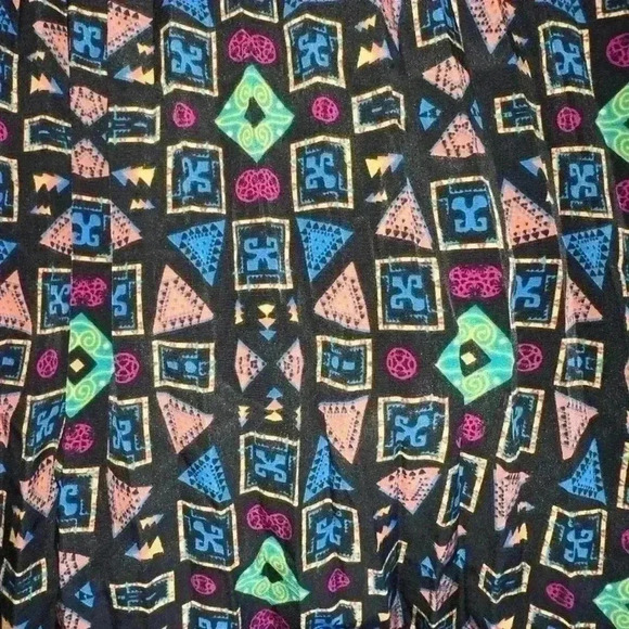 Lularoe XS black geometric pattern Jill pleated  midi skirt. NWT. Black band - Picture 2 of 5
